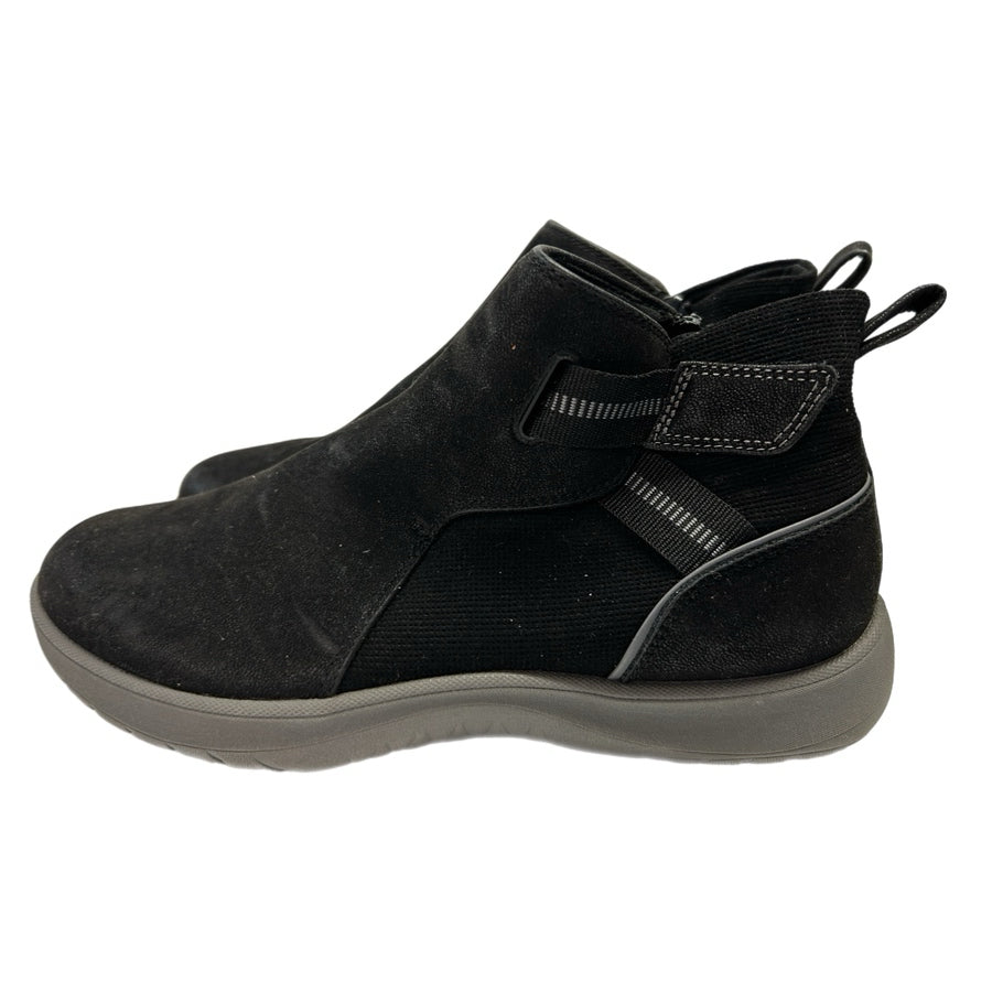 Clarks Cloudsteppers Black Comfort Ankle Slip On Boots SIZE 7.5 | Finer Things Resale