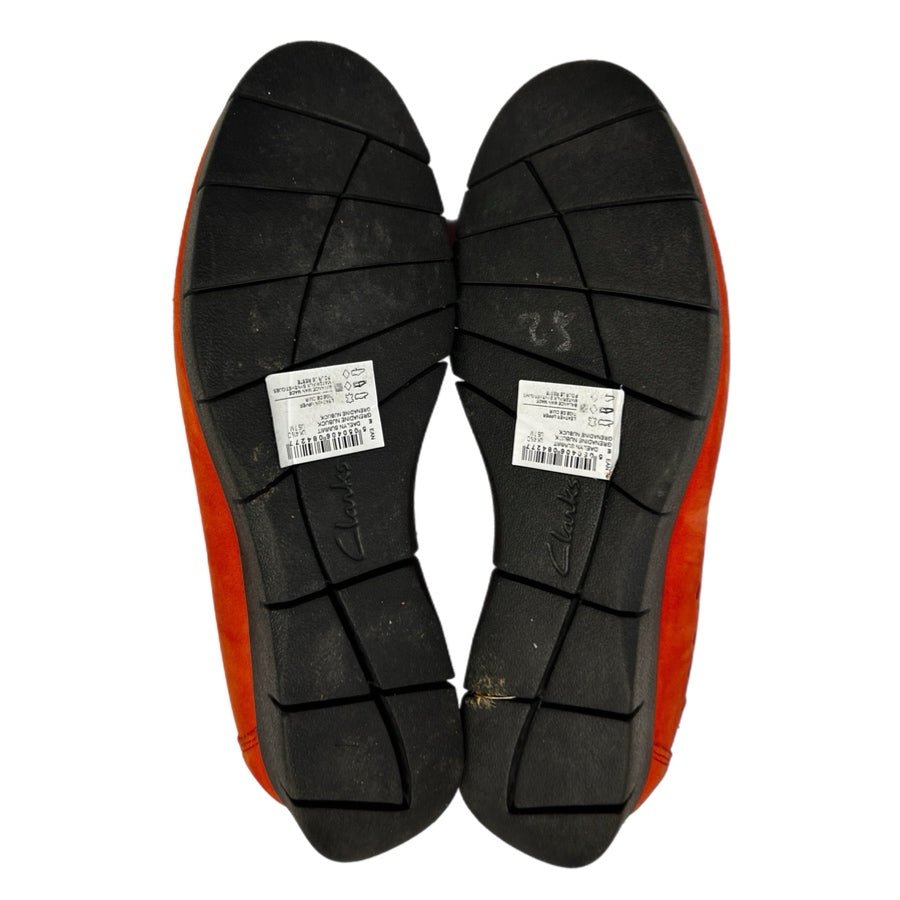 Clarks Daelyn Summit Grenadine Nubuck Slip On Comfort Shoes SIZE 7M | Finer Things Resale