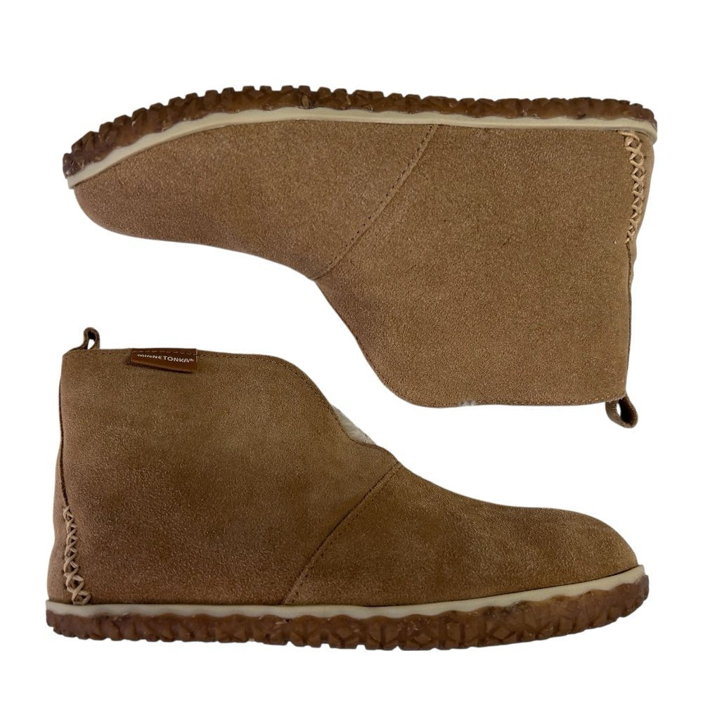 Minnetonka Moccasins Tucson Leather Boot Slipper Shoe SIZE 9M | Finer Things Resale
