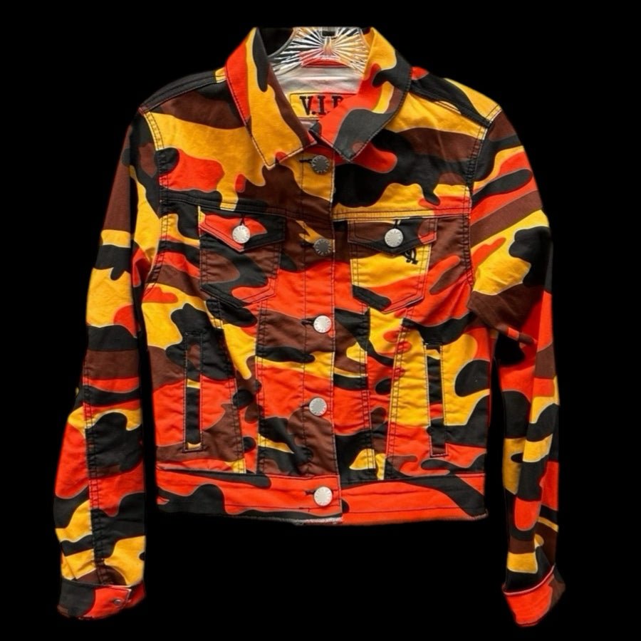 VIP Jeans Camo Camoflauge denim cropped trucker jacket SIZE SMALL NWT | Finer Things Resale