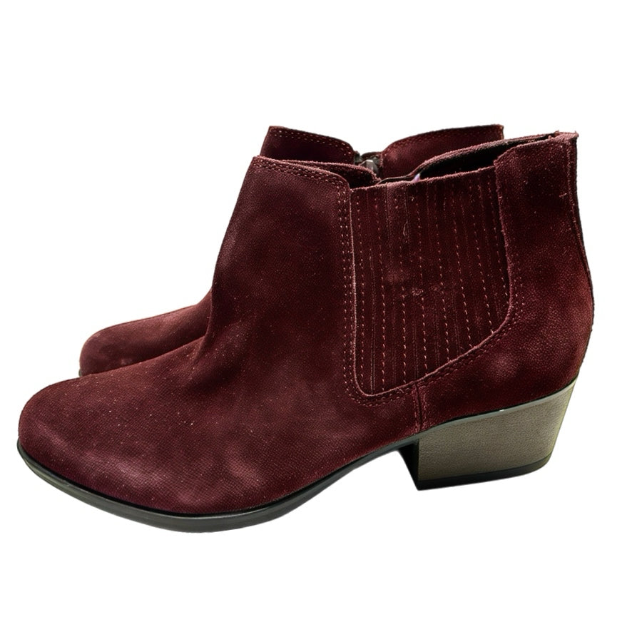 Clarks Burgandy Wine Low Heel Ankle Boots SIZE 7.5 M | Finer Things Resale