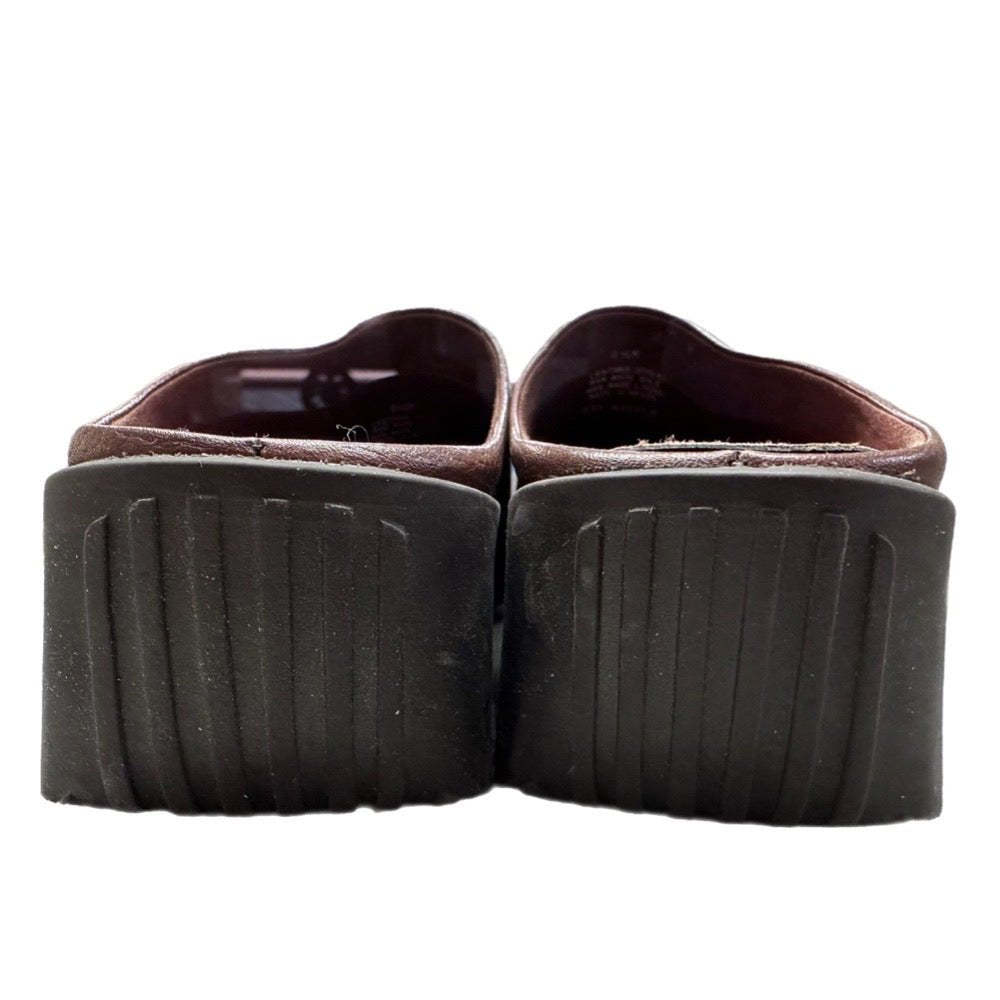Sole Choice Waffle Slip On Mules Shoes SIZE 8.5 | Finer Things Resale