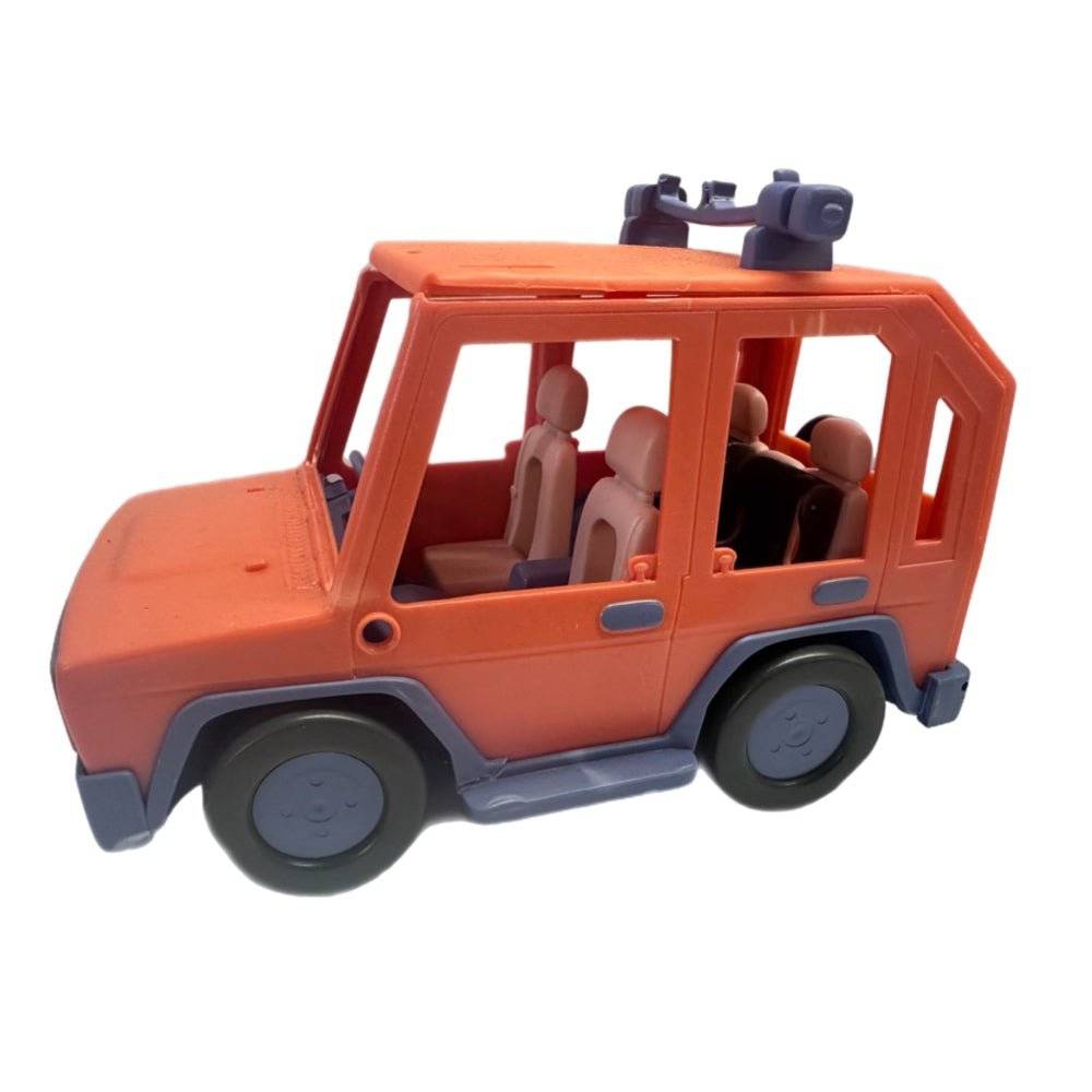 Bluey Heeler Family 4WD Vehicle and 6 action figures | Finer Things Resale