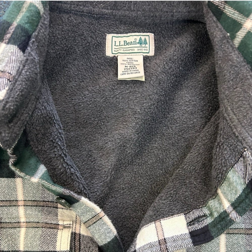 LL Bean plaid flannel long sleeve shacket shirt jacket SIZE MEDIUM | Finer Things Resale