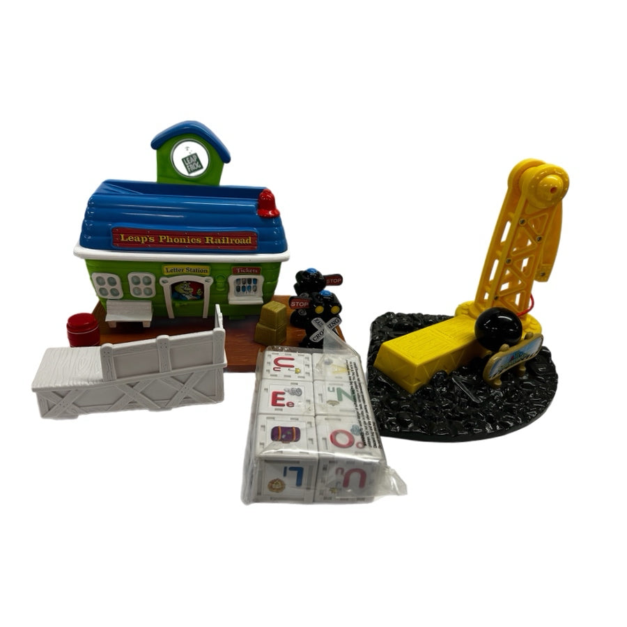 LeapFrog Leap's Phonics Railroad Complete Set in box #21025 VINTAGE 2005 | Finer Things Resale