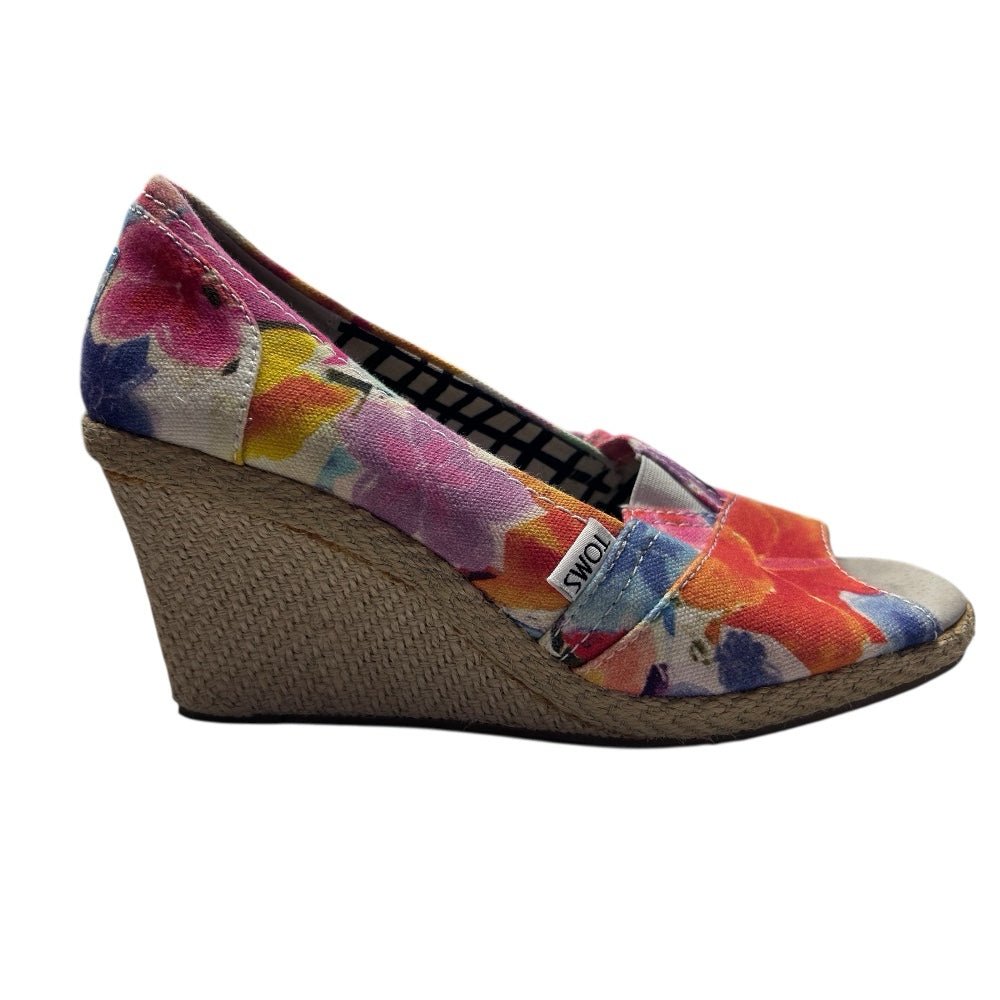 Toms Calypso Corbel Classic Pump Wedge Heels Sandal Shoes Floral SIZE 8 | Finer Things Resale