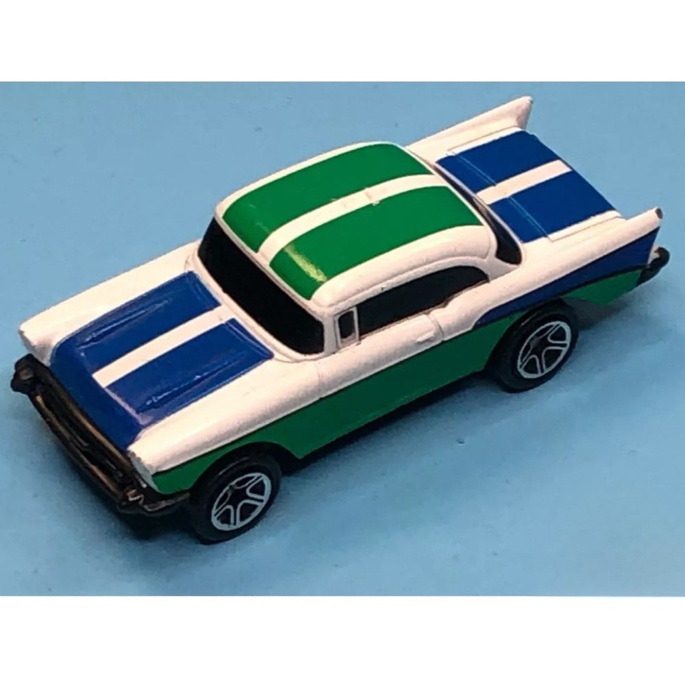Matchbox McDonald's 1957 Chevrolet Chevy Bel Air diecast car 1:64 1999