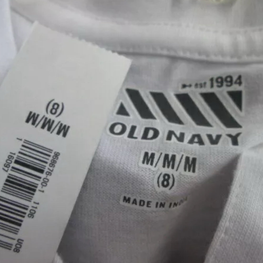 Old Navy short sleeve shirt BRAND NEW! SIZE MEDIUM | Finer Things Resale