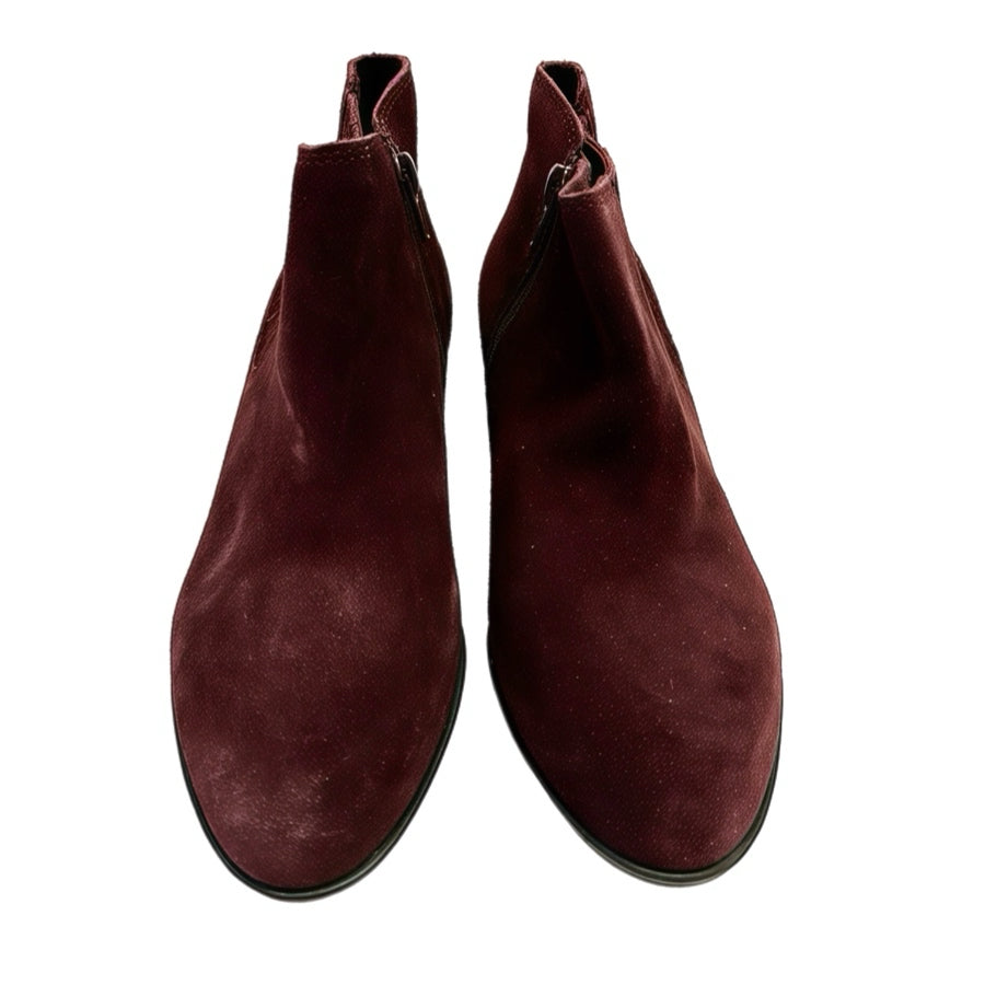Clarks Burgandy Wine Low Heel Ankle Boots SIZE 7.5 M | Finer Things Resale