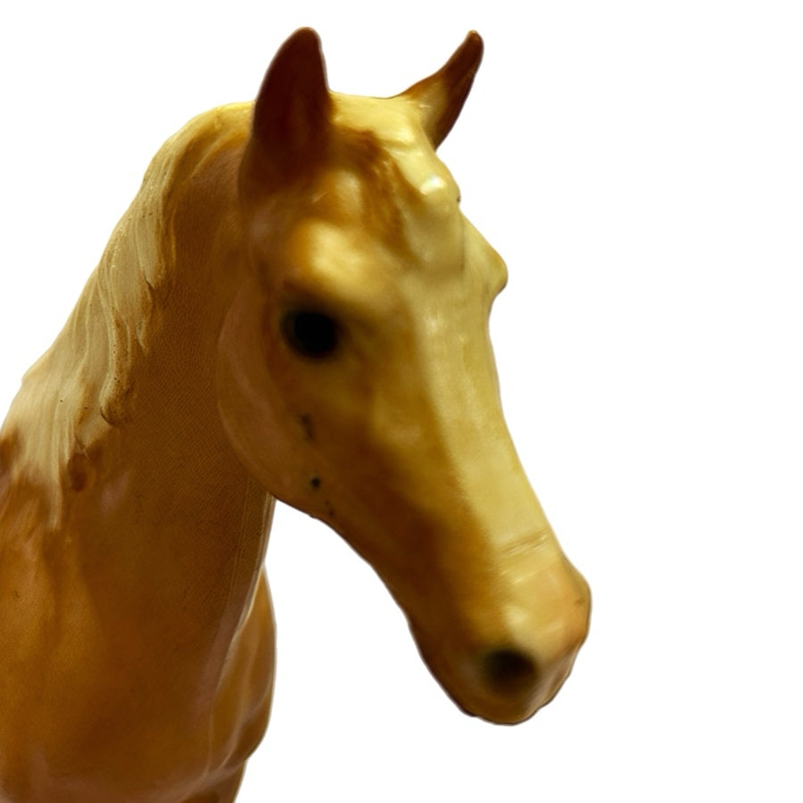 Breyer Classic Palomino Stock Horse Gelding ©2002 Reeves Model Horse 9" | Finer Things Resale