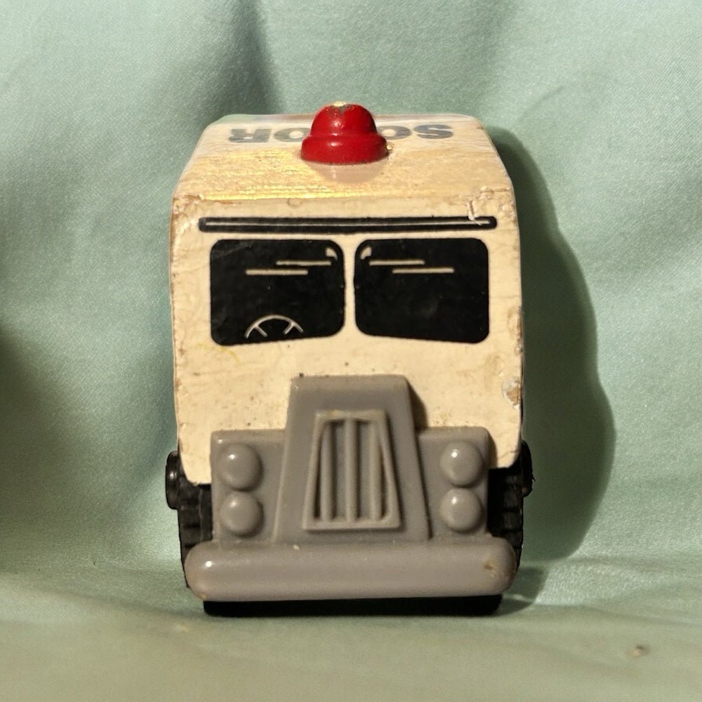 Thomas & Friends Wooden Railway Sodor Ambulance Wooden Learning Curve HTF | Finer Things Resale