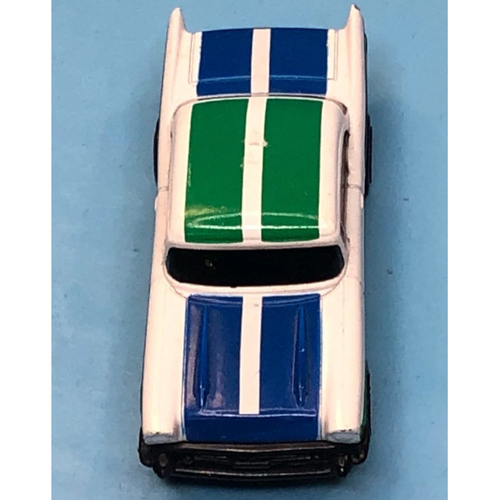 Matchbox McDonald's 1957 Chevrolet Chevy Bel Air diecast car 1:64 1999