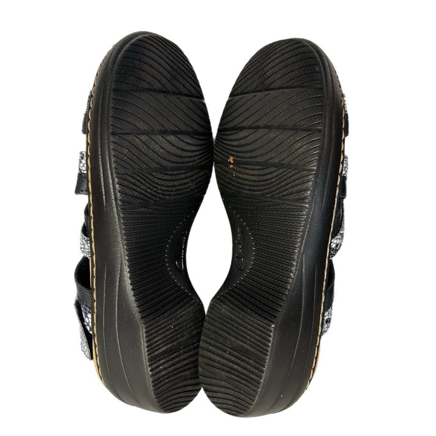 Clarks Leisa Lakelyn Black Snakeskin Comfort Wedge Sandals SIZE 7.5 | Finer Things Resale