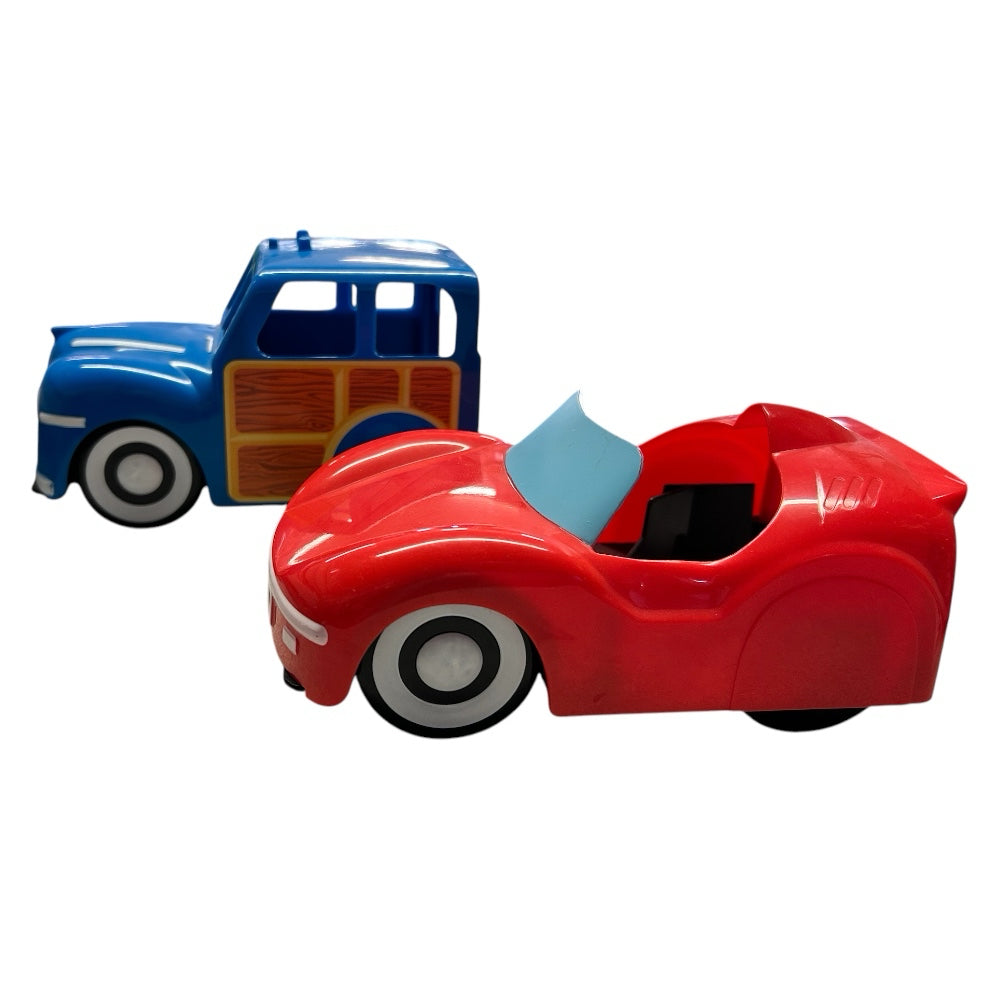 Zhu Zhu Pets Woody Wagon and Red Convertible Car