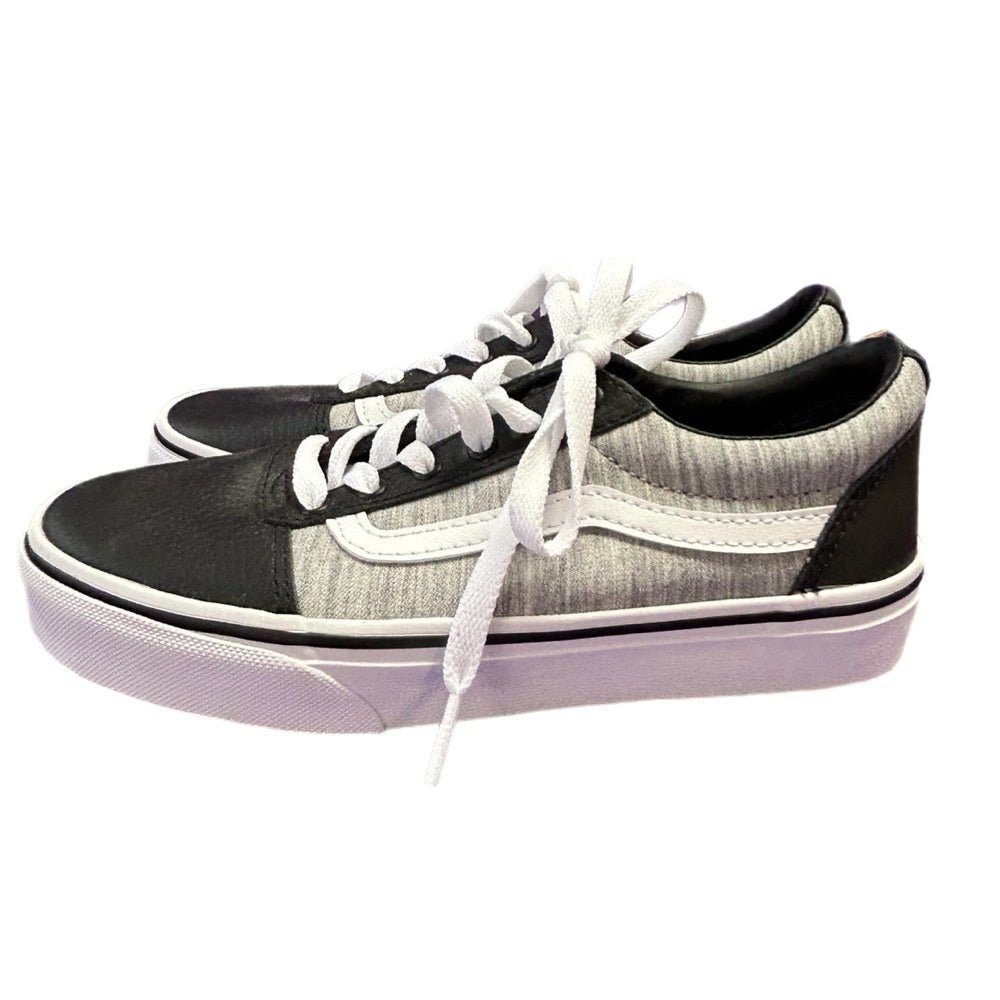 Vans Old Skool Off the Wall low top sneakers YOUTH BIG KID SIZE 3 | Finer Things Resale
