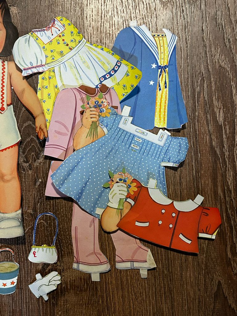 Whitman Carolyn Lee Paper Dolls #984 VINTAGE 1940s 28 pieces | Finer Things Resale
