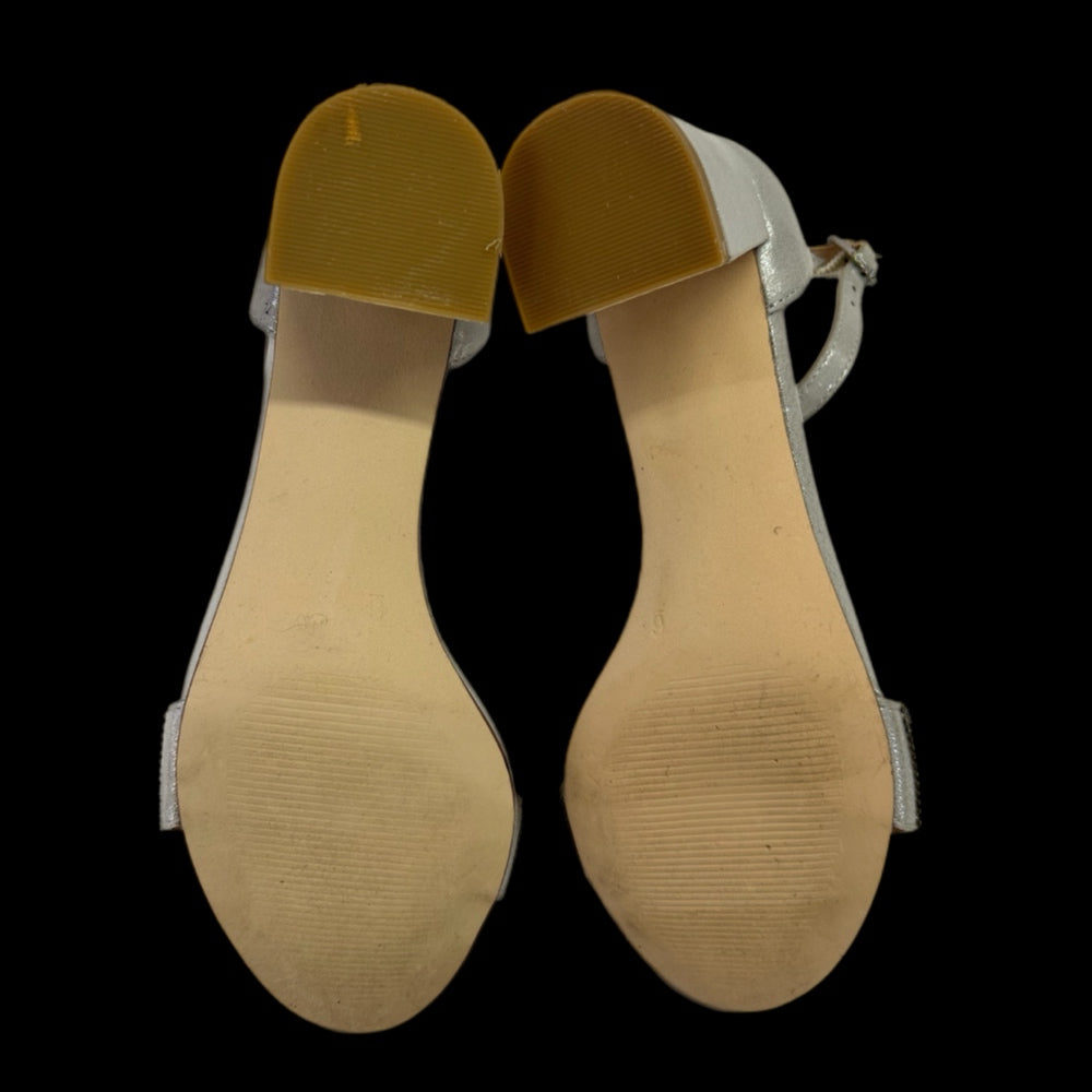 Maripe' Rhinestone accent sandal SIZE 6M