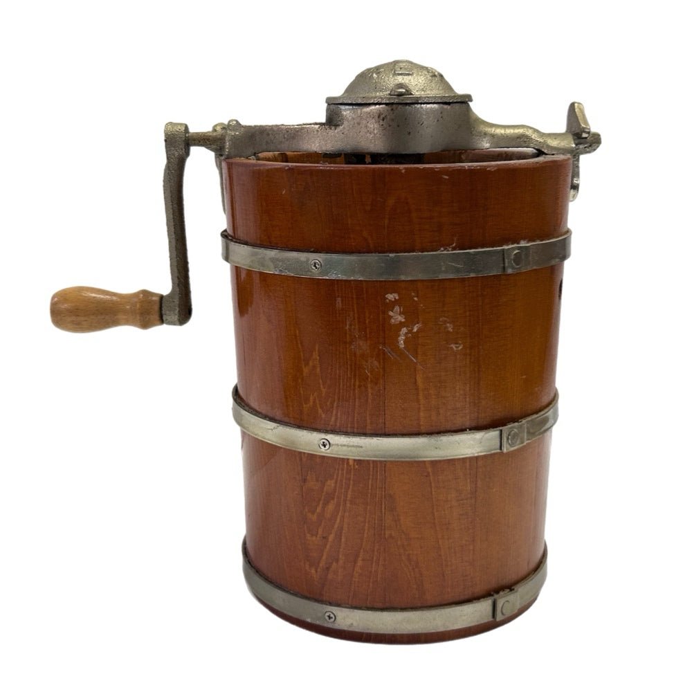 White Mountain Ice Cream Freezer Hand Crank Ice Cream Maker Mini Junior VINTAGE | Finer Things Resale