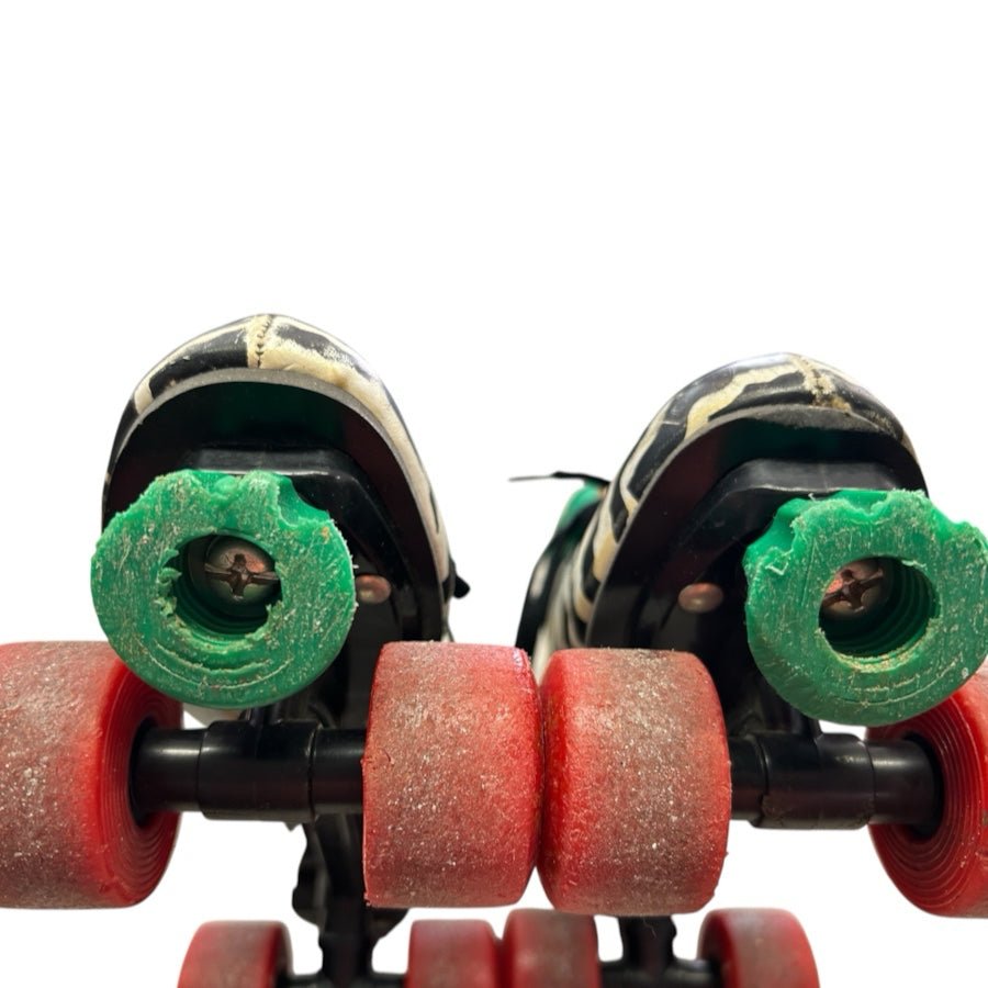 Vintage 1994 Disney Lion King Simba Roller Skates Brookfield Youth size 4 | Finer Things Resale