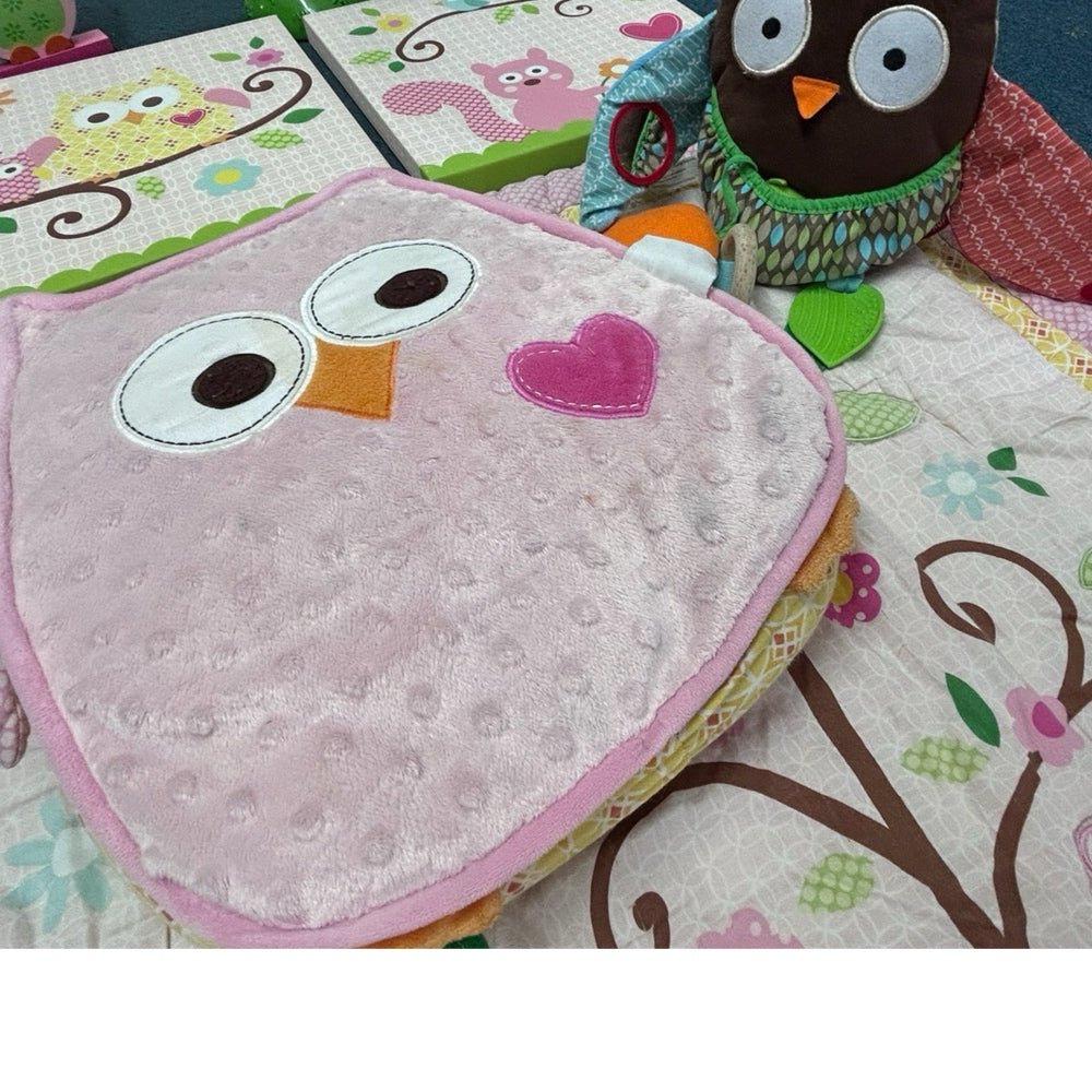 Kidsline Dena Happy Owl Nursery Bedding Set 12 pieces OWL print includes lamp | Finer Things Resale