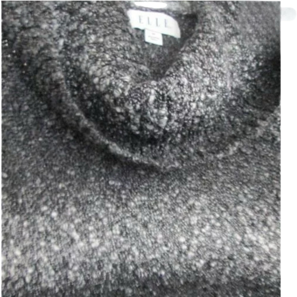 Elle long sleeve stripe turtleneck tunic sweater SIZE MEDIUM BRAND NEW! | Finer Things Resale