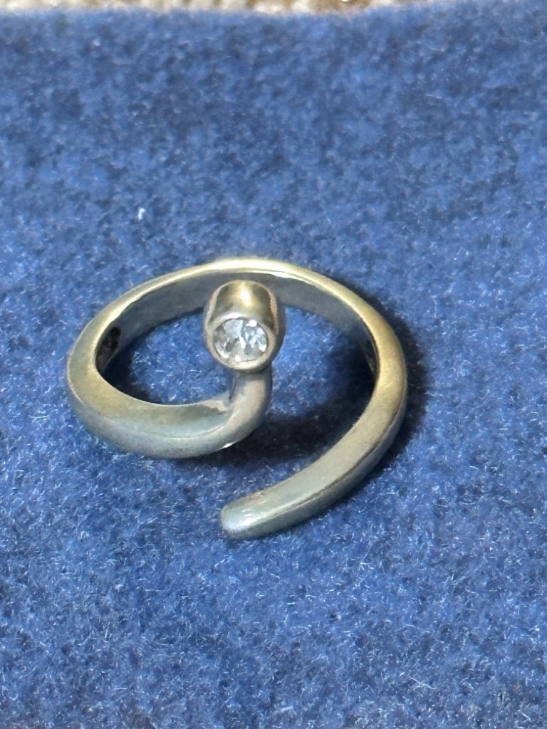 avon sterling silver crystal accent nail ring