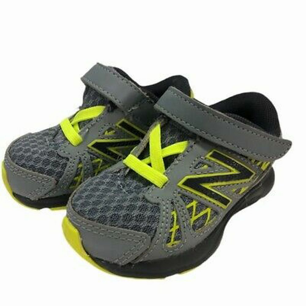 New Balance athletic sneakers tennis shoes SIZE 4 | Finer Things Resale