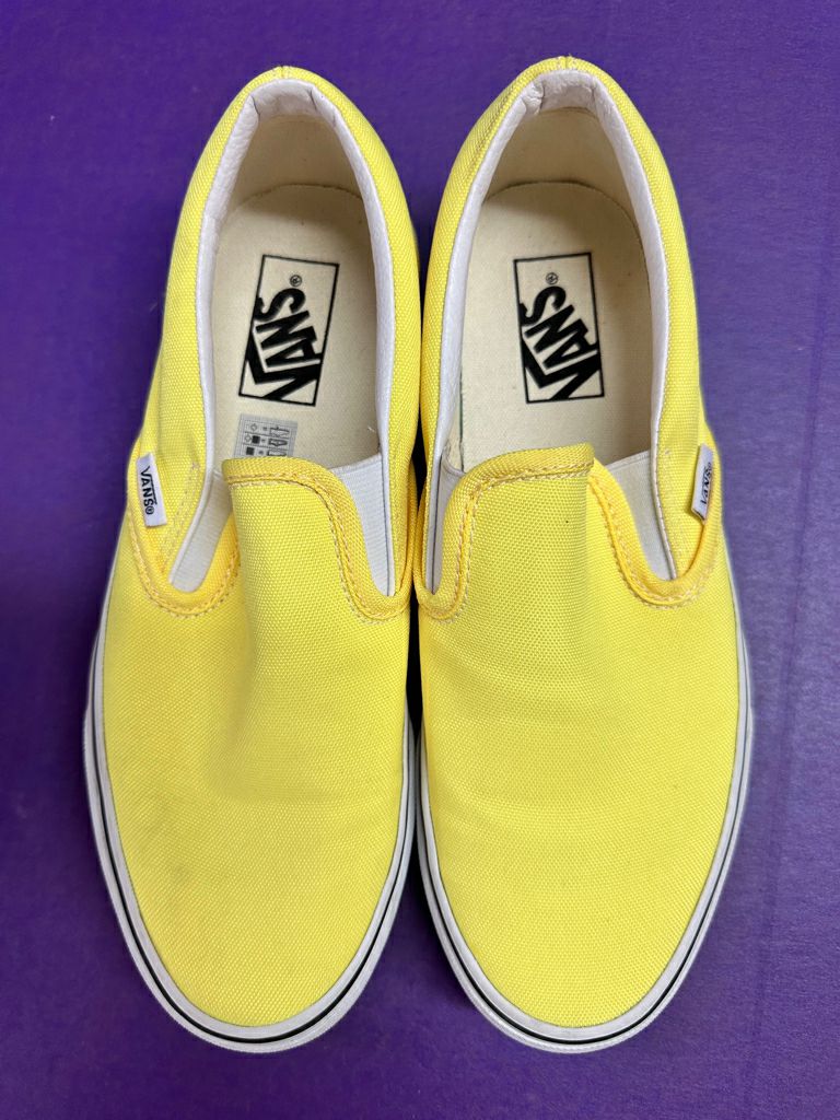 Vans Classic Slip On Canvas Sneaker SHoes M 7.5  W9 | Finer Things Resale