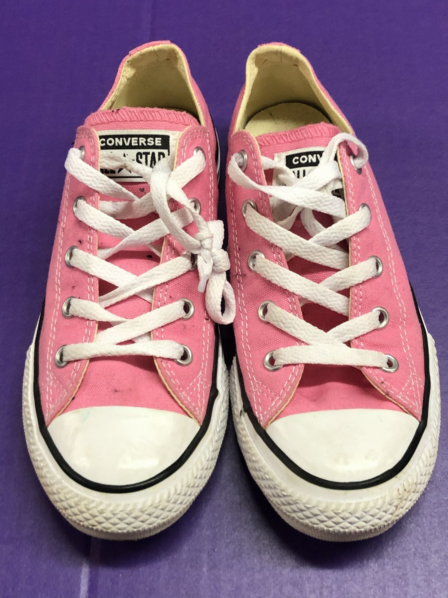 Converse Chuck Taylor All Stars Sneakers shoes SIZE 2 | Finer Things Resale
