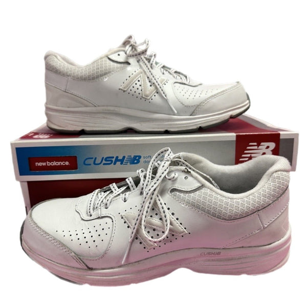 New Balance Cush 411 Walking sneakers shoes SIZE 8.5 | Finer Things Resale
