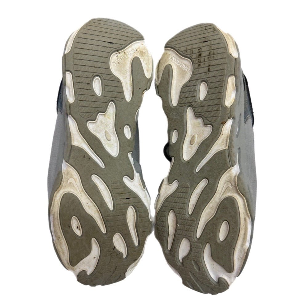 Nike React Live SE Stadium Gray Lifestyle Shoes Sneakers DD6879 001 SIZE 9.5 | Finer Things Resale