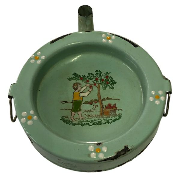 Germany D.R.G.M.  Enamelware Graniteware childs warming dish plate R.G.K. N.Y. | Finer Things Resale