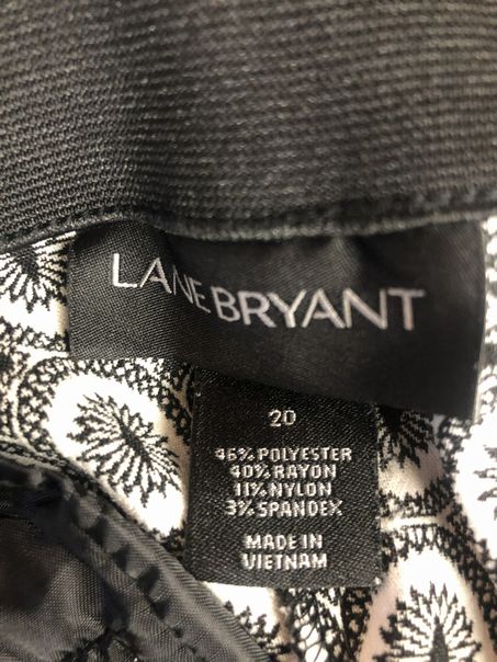Lane Bryant print elastic waist crop pants SIZE 20 | Finer Things Resale