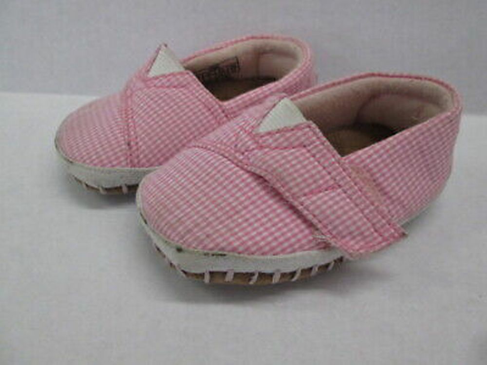 Toms canvas slip on loafer SIZE 3 | Finer Things Resale