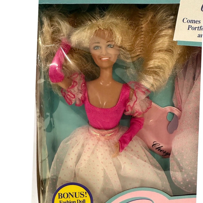 The Real Model Collection Cheryl Tiegs doll Matchbox NIB VINTAGE 1989 54612 | Finer Things Resale