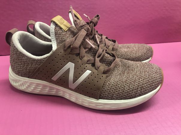 New Balance WSPTLY Fresh Foam athletic running sneaker shoes SIZE 9.5 | Finer Things Resale