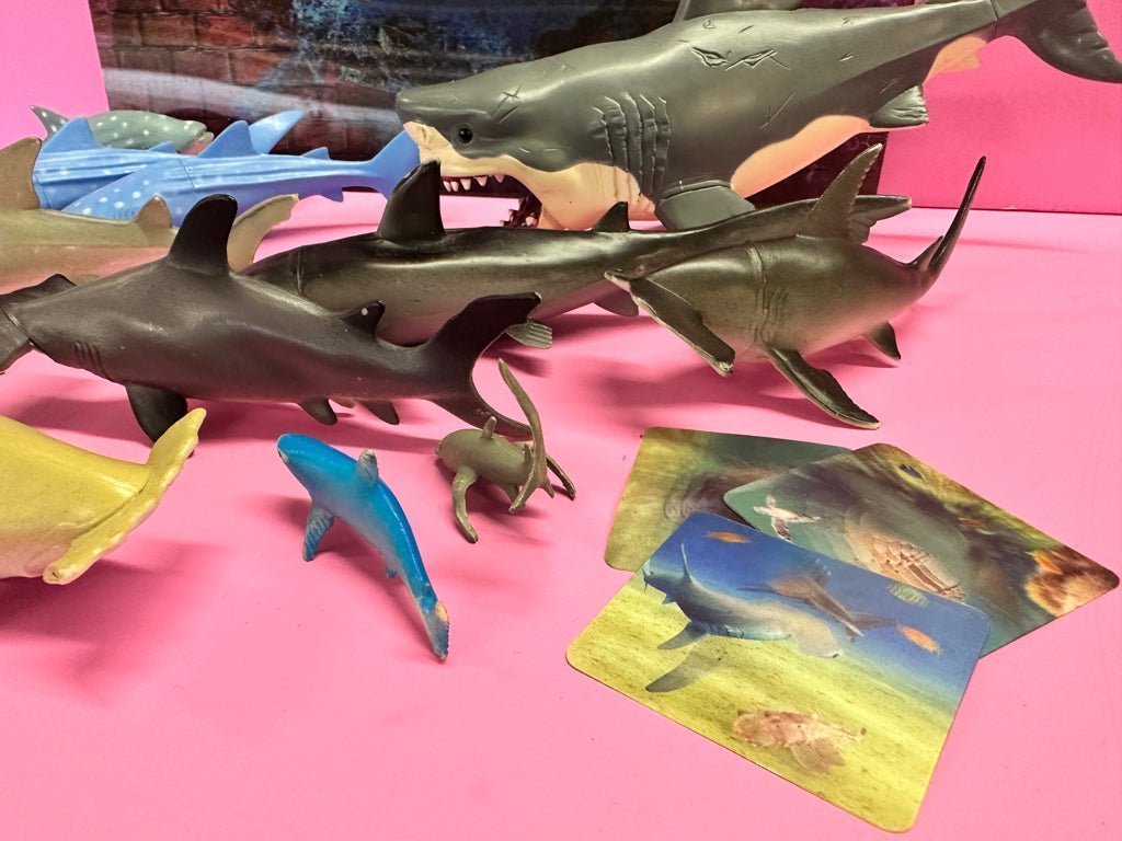 Shark figures Lot of 19 includes sharks - 3