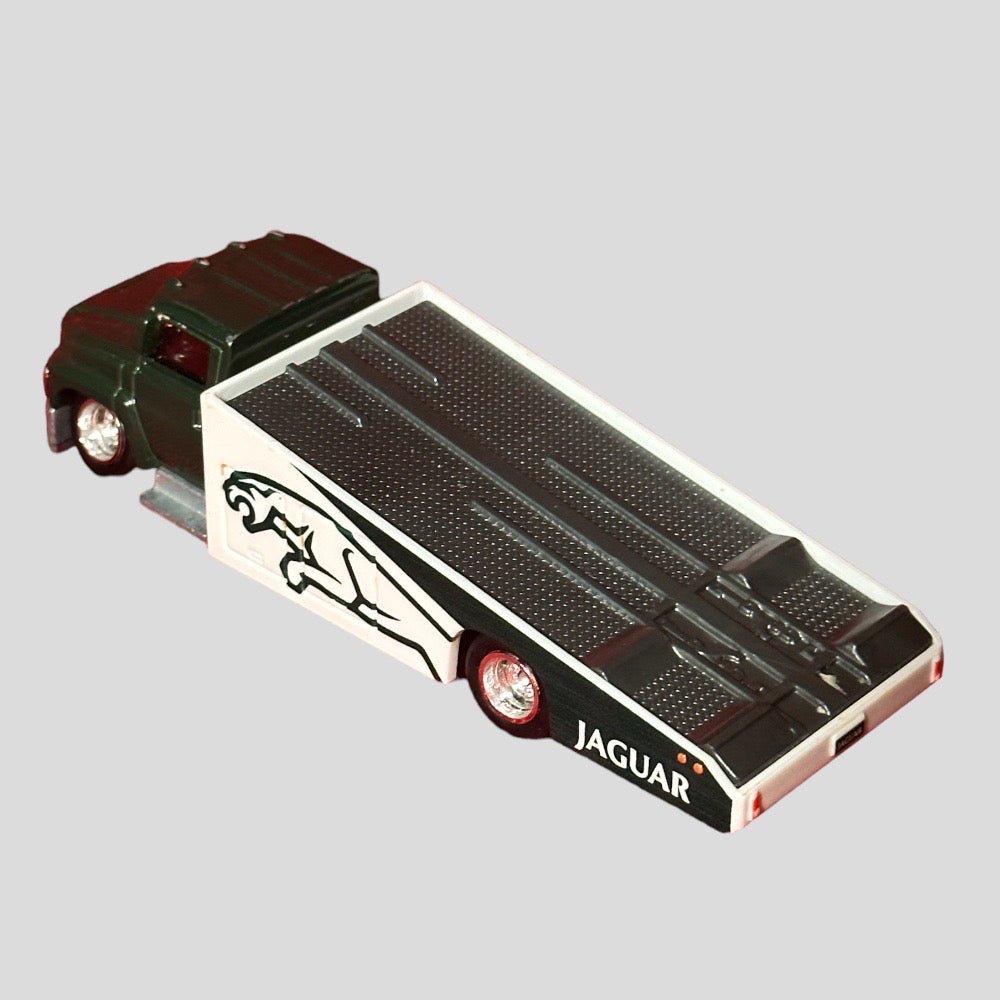 Hot Wheels Car Culture Team Transport Carry On Jaguar Truck - 2