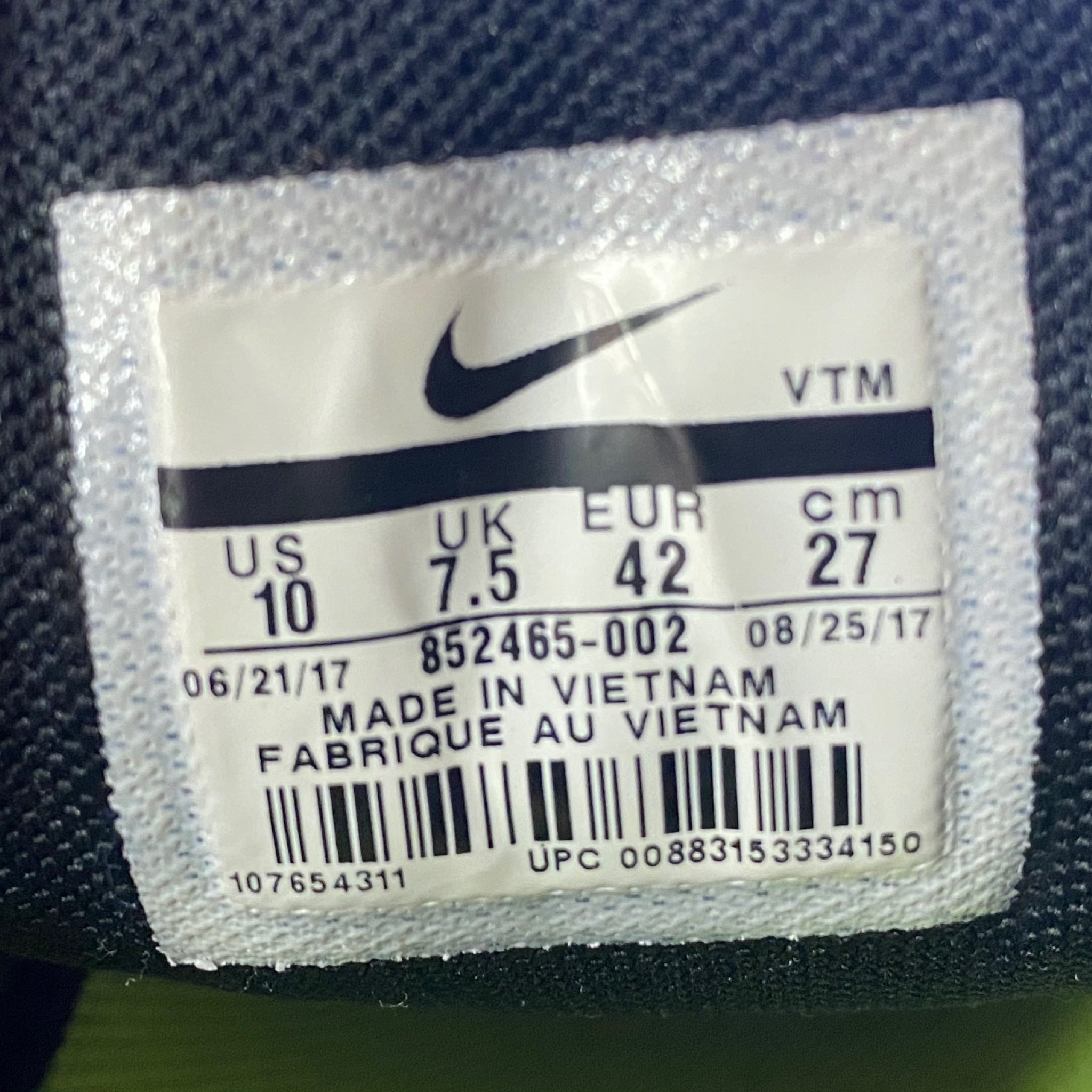 Nike Air Max Sequent 2 running sneakers shoes SIZE 10 852465-002 | Finer Things Resale