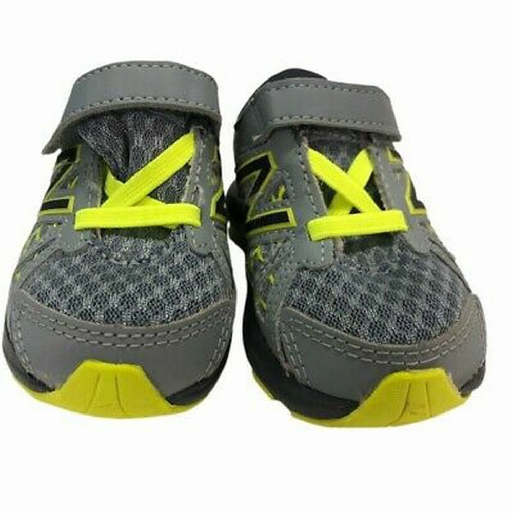 New Balance athletic sneakers tennis shoes SIZE 4 | Finer Things Resale
