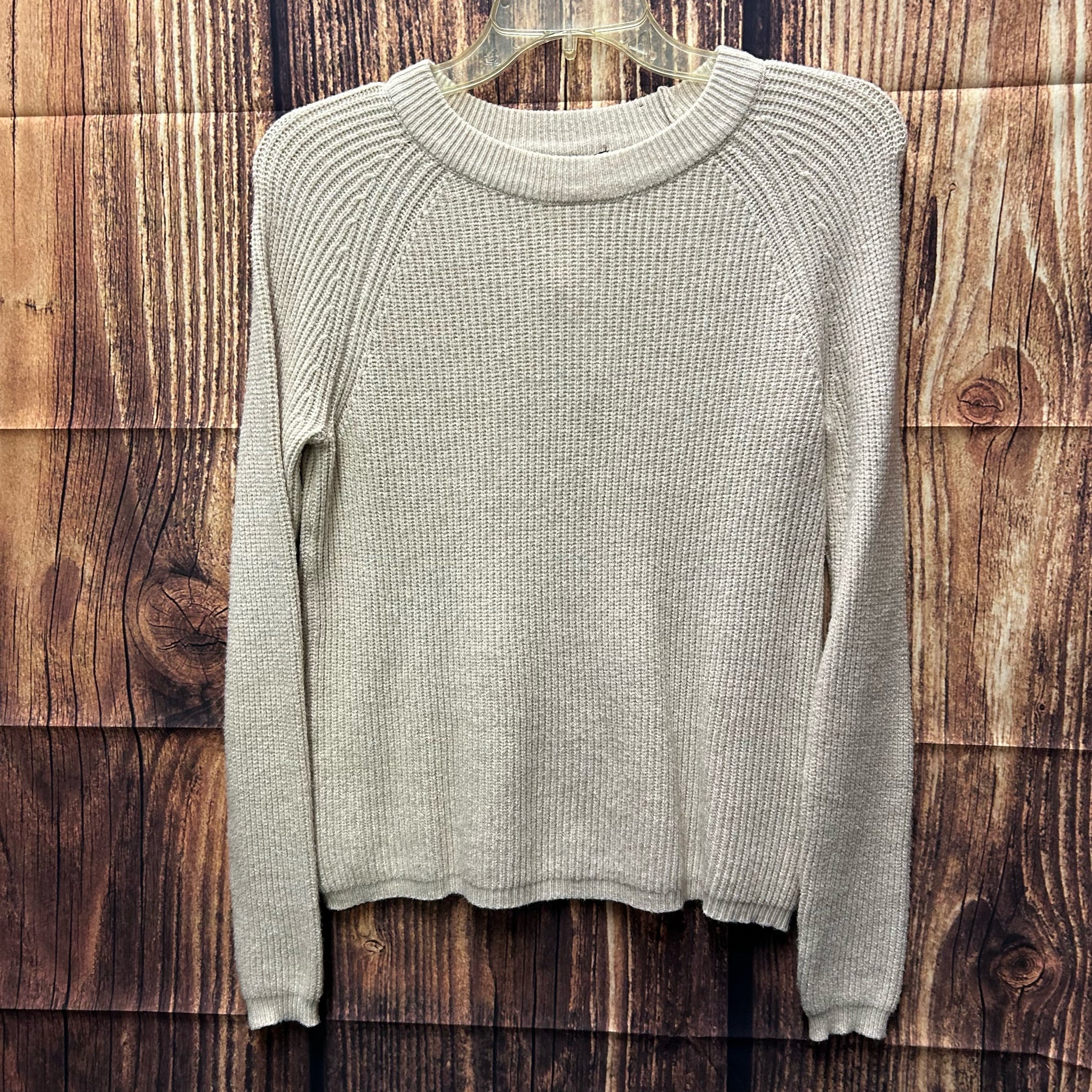 Tahari long sleeve sweater SIZE MEDIUM | Finer Things Resale