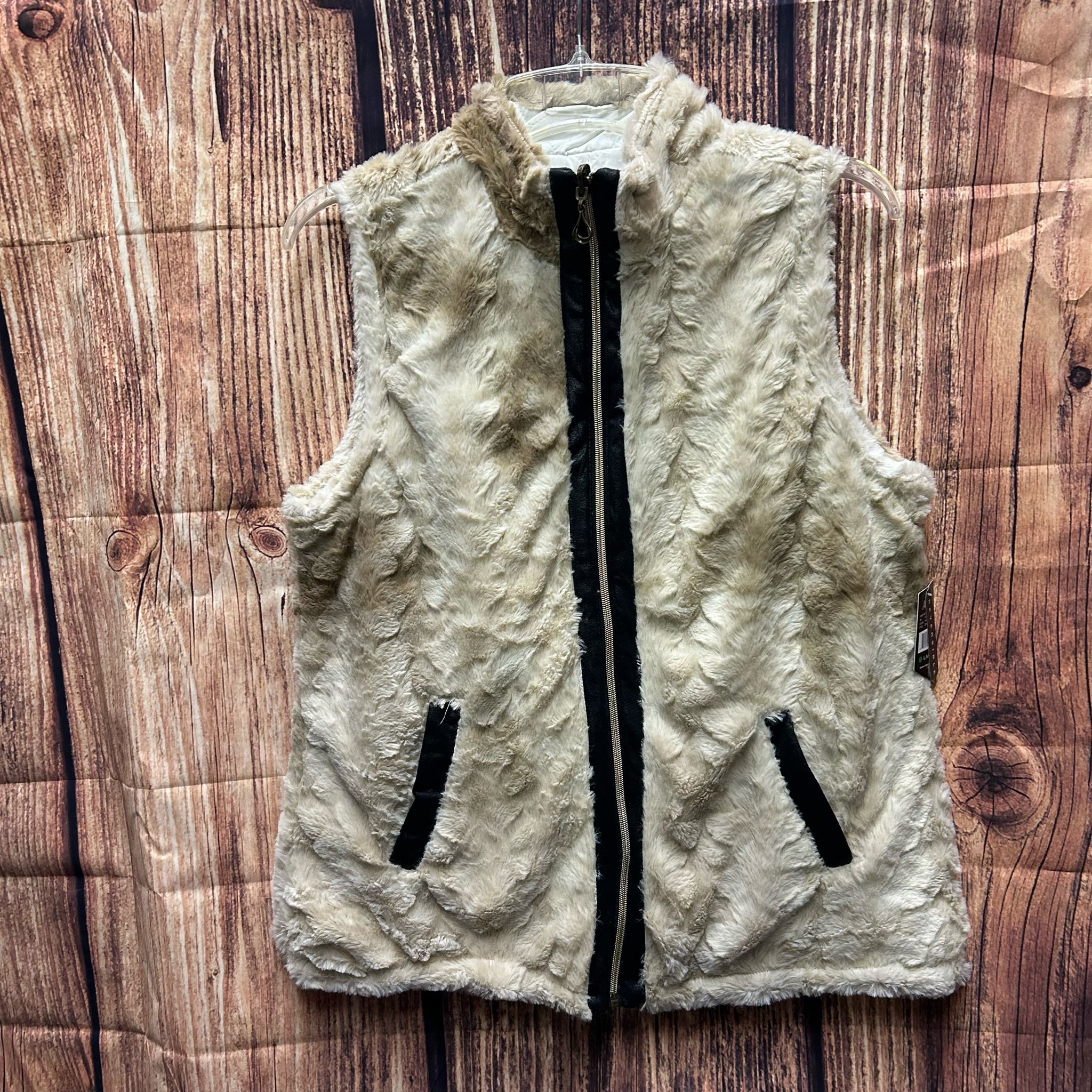 Activiology faux fur reversible vest SIZE LARGE | Finer Things Resale