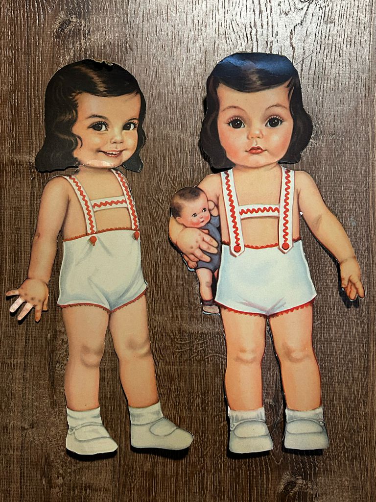 Whitman Carolyn Lee Paper Dolls #984 VINTAGE 1940s 28 pieces | Finer Things Resale