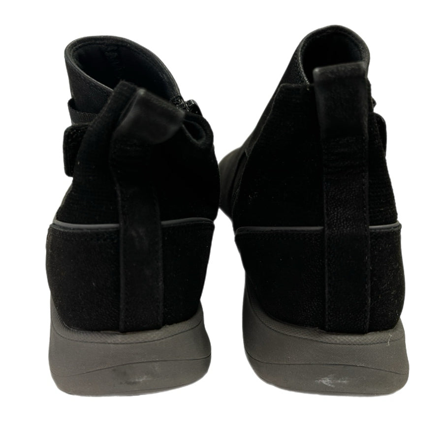 Clarks Cloudsteppers Black Comfort Ankle Slip On Boots SIZE 7.5 | Finer Things Resale