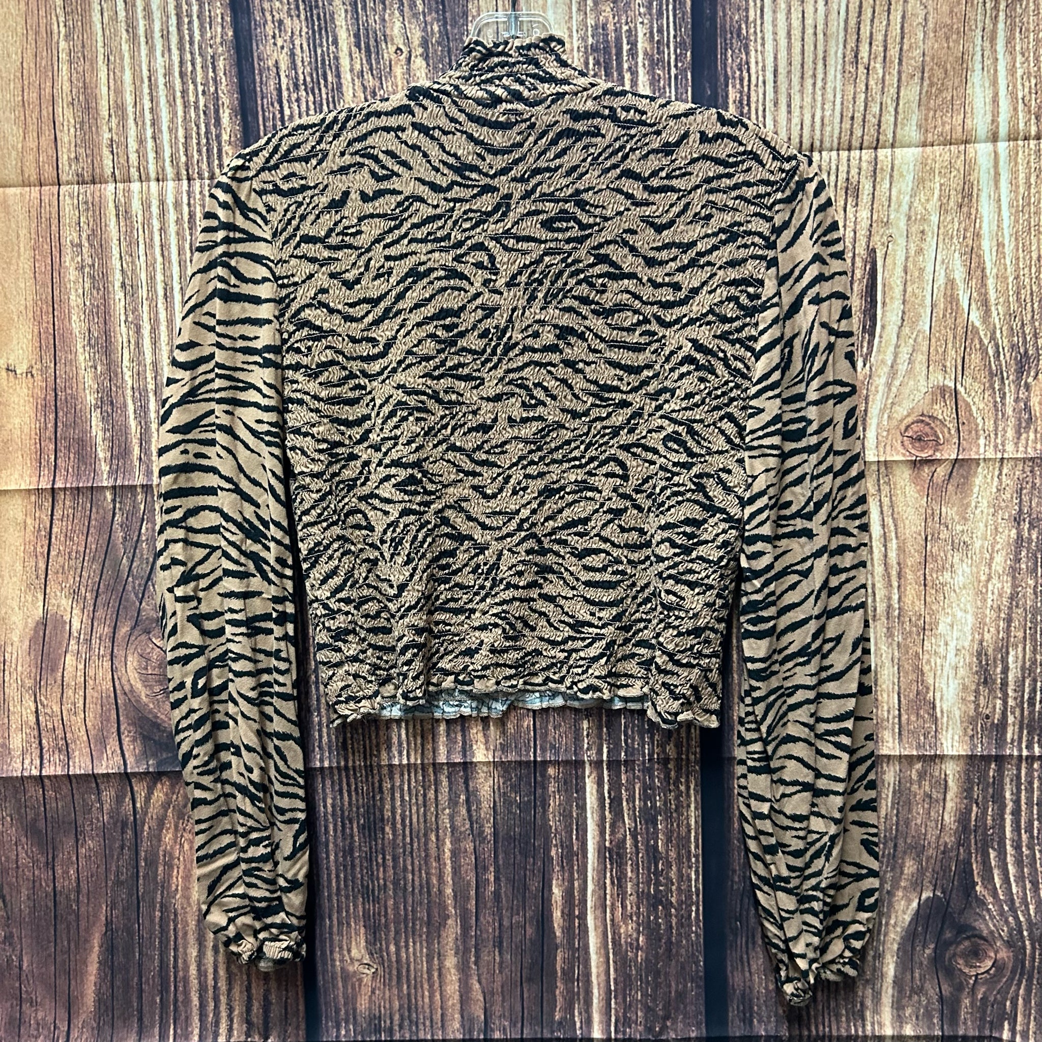 Wild Fable long sleeve leopard print blouse shirt SIZE LARGE | Finer Things Resale