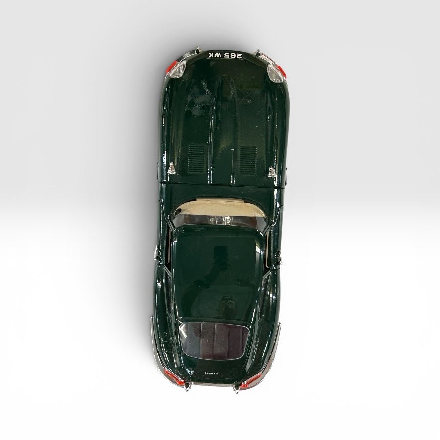 Bburago Jaguar E-Type Coupe 1961 British Racing Diecast Car 1:18 scale Italy | Finer Things Resale