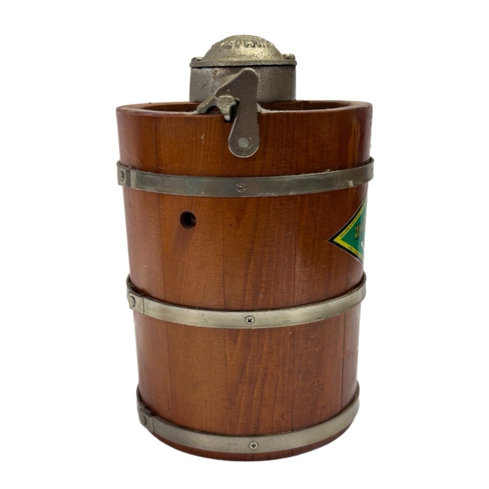 White Mountain Ice Cream Freezer Hand Crank Ice Cream Maker Mini Junior VINTAGE | Finer Things Resale