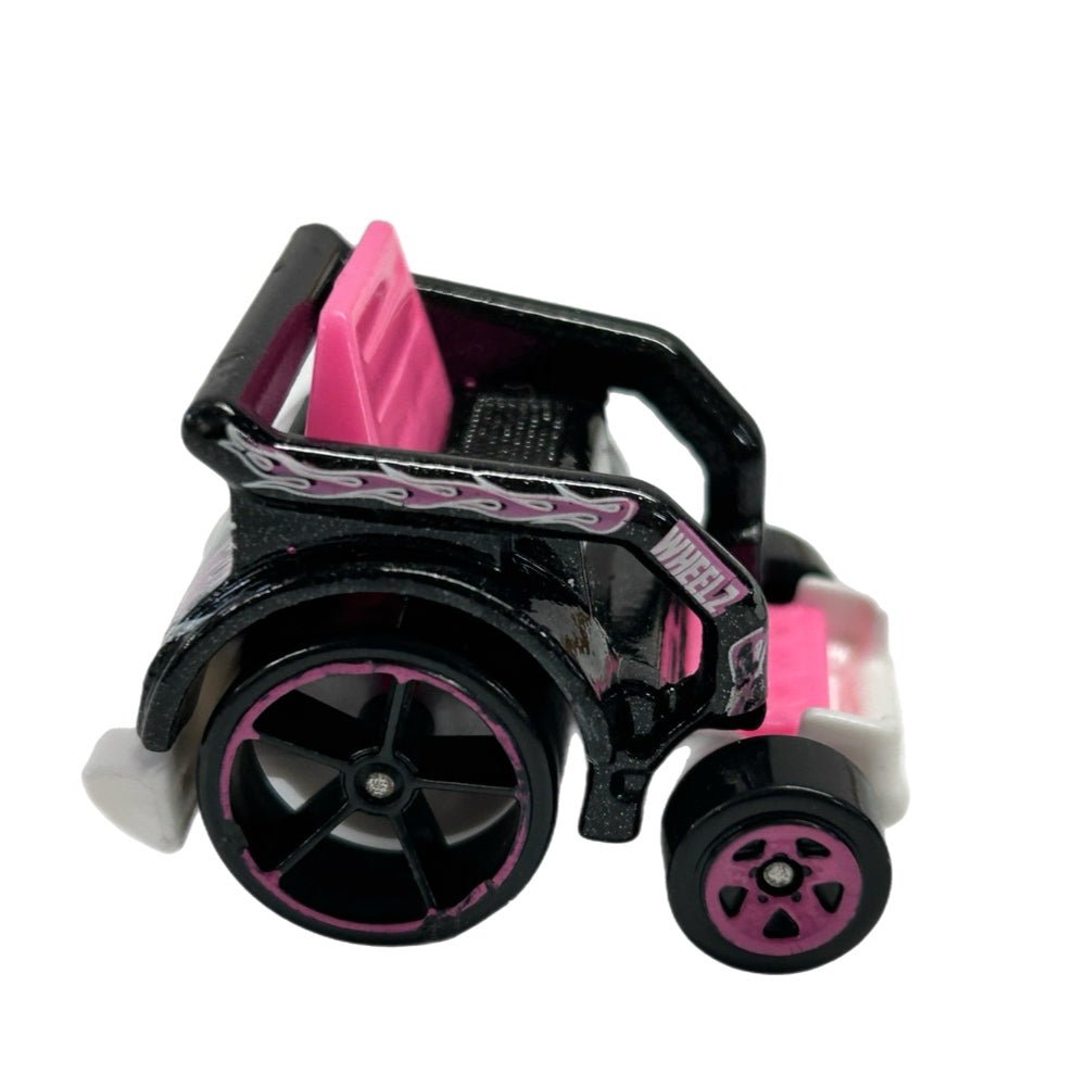 Hot Wheels Ride-Ons Wheelie Chair Aaron Wheelz Fotheringham 1:64 Diecast 2018 | Finer Things Resale