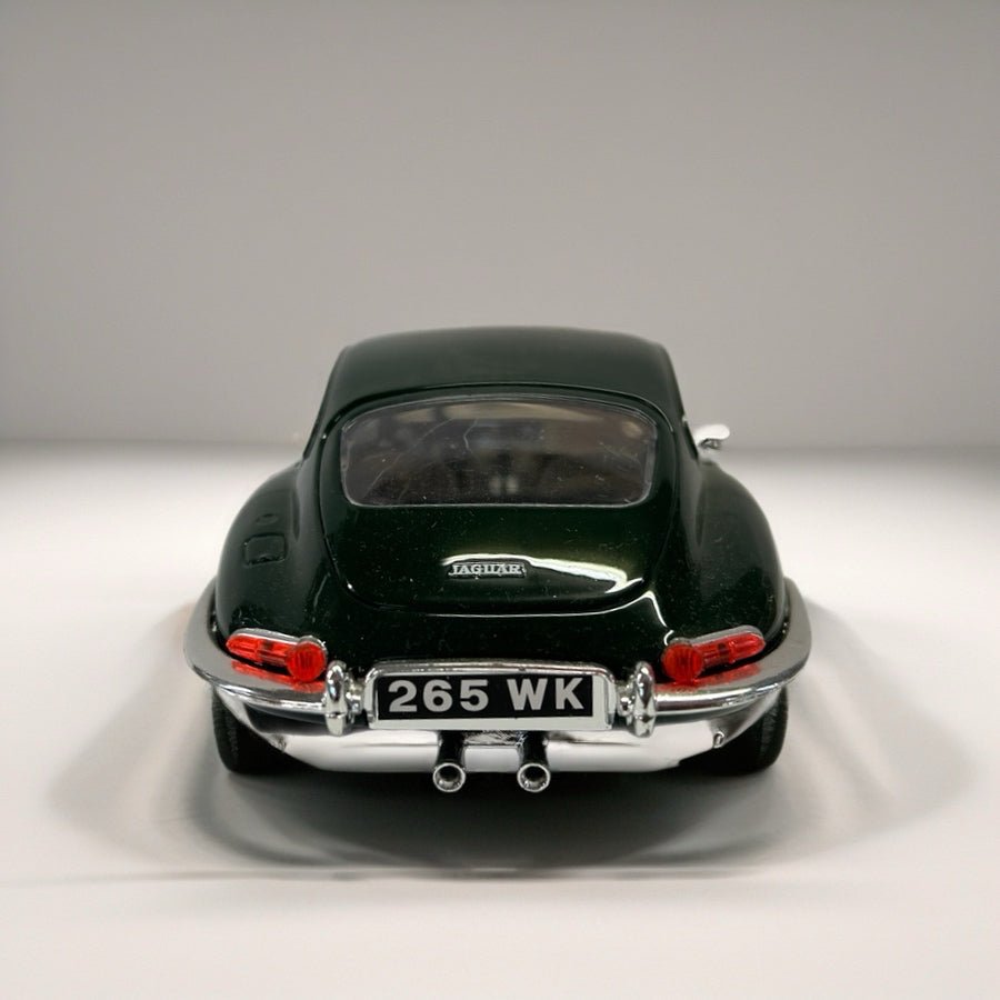 Bburago Jaguar E-Type Coupe 1961 British Racing Diecast Car 1:18 scale Italy | Finer Things Resale