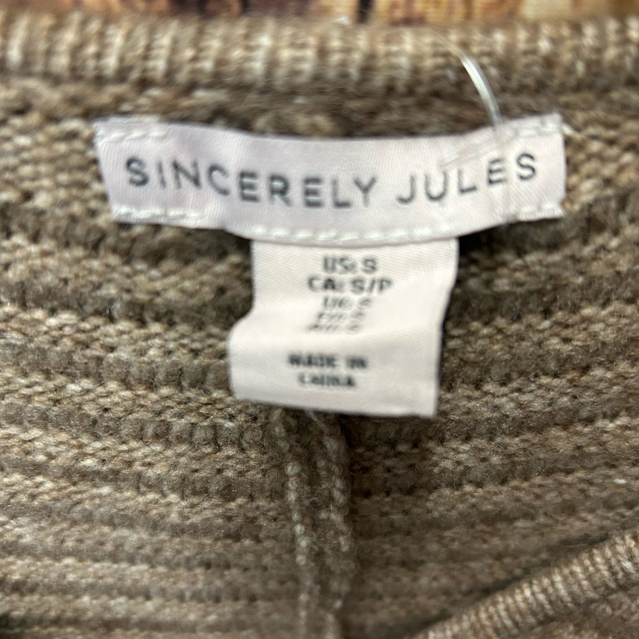 Sincerely Jules long sleeve sweater SIZE SMALL | Finer Things Resale